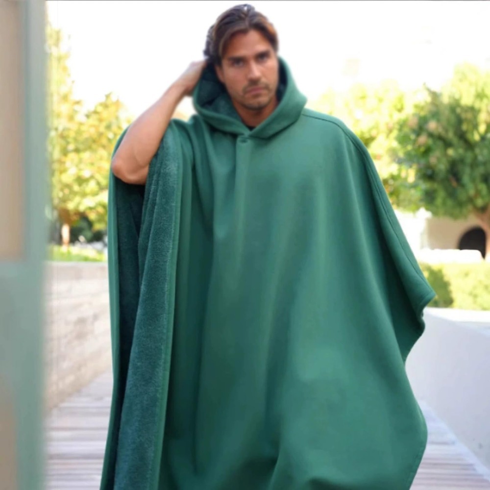 Street Fashion Hoodie - Novo Manto com Capuz de Boa